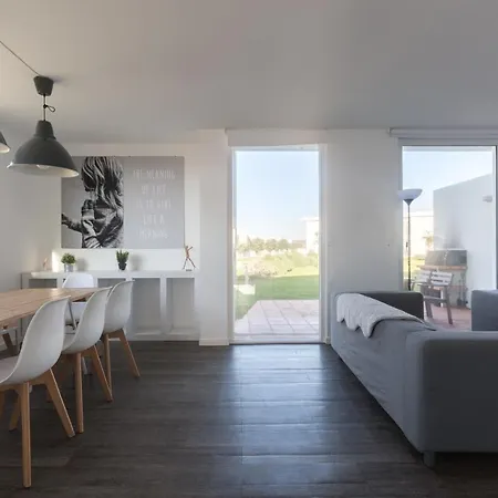 House Of The Beach * Bombardeira