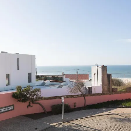 House Of The Beach Bombardeira